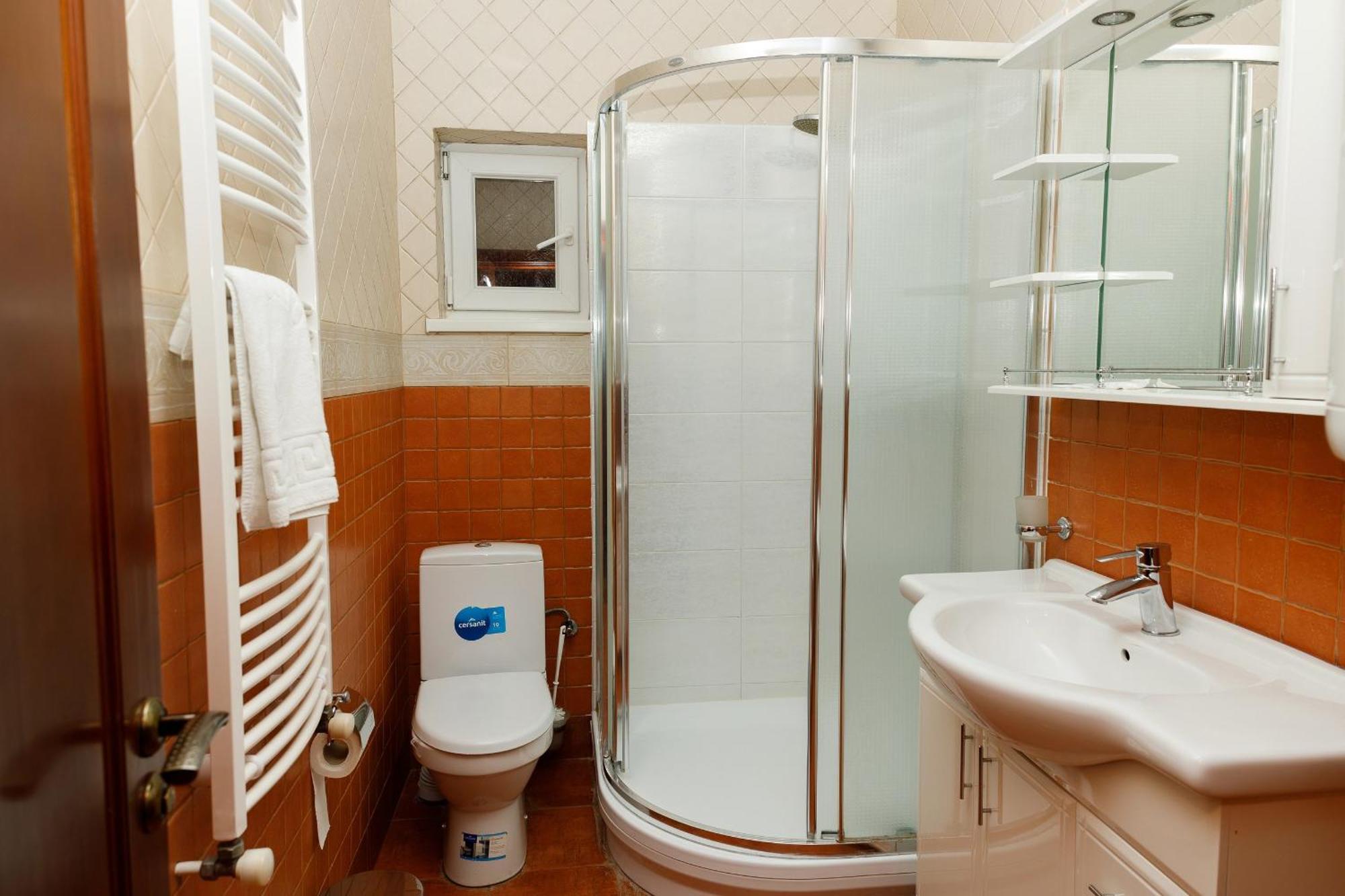Hotel Gostyniy Dvir Synevir Synevyr Esterno foto