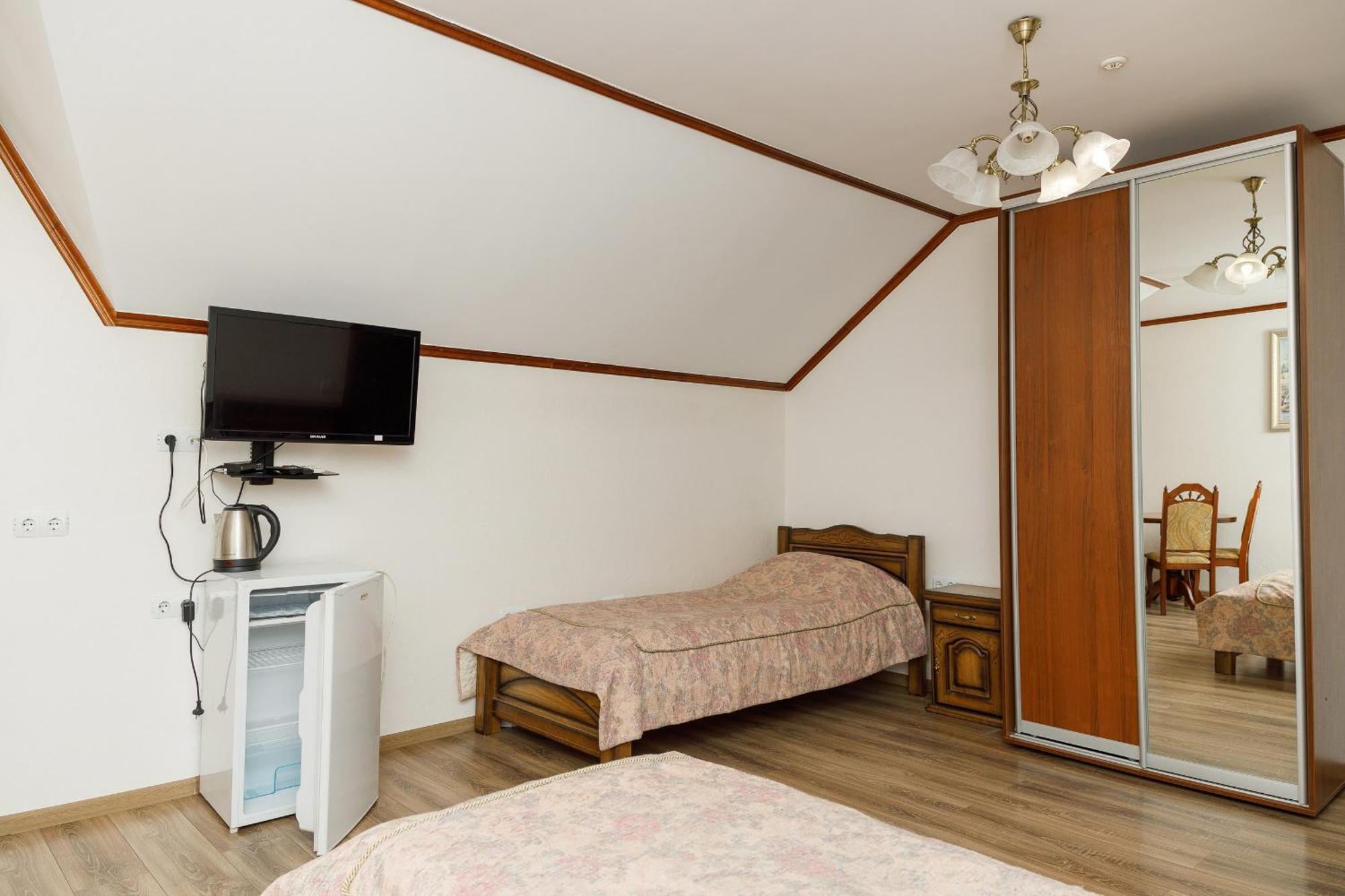 Hotel Gostyniy Dvir Synevir Synevyr Esterno foto
