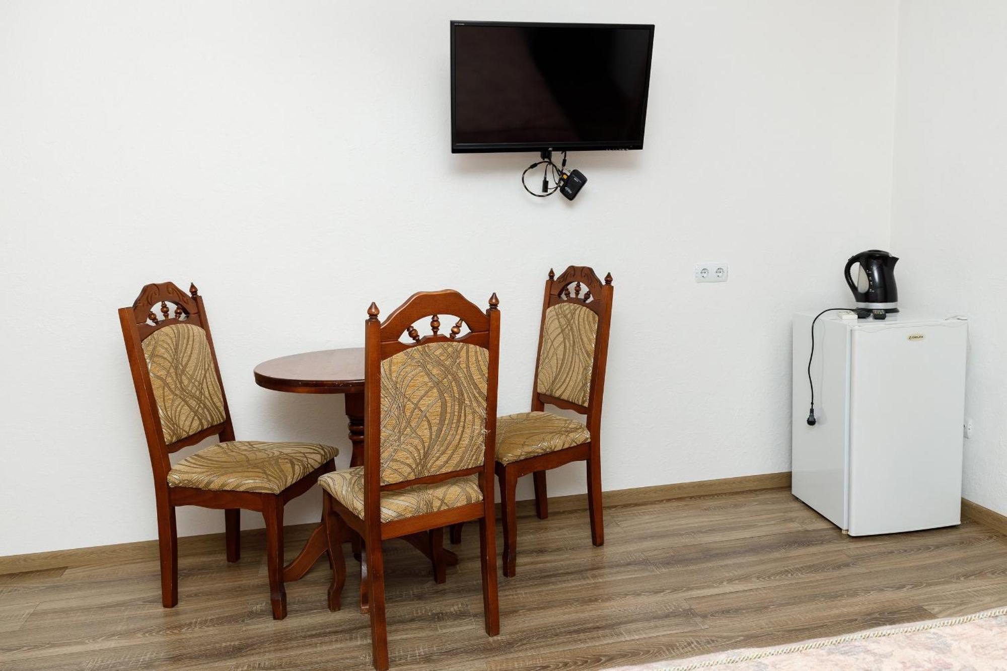Hotel Gostyniy Dvir Synevir Synevyr Esterno foto