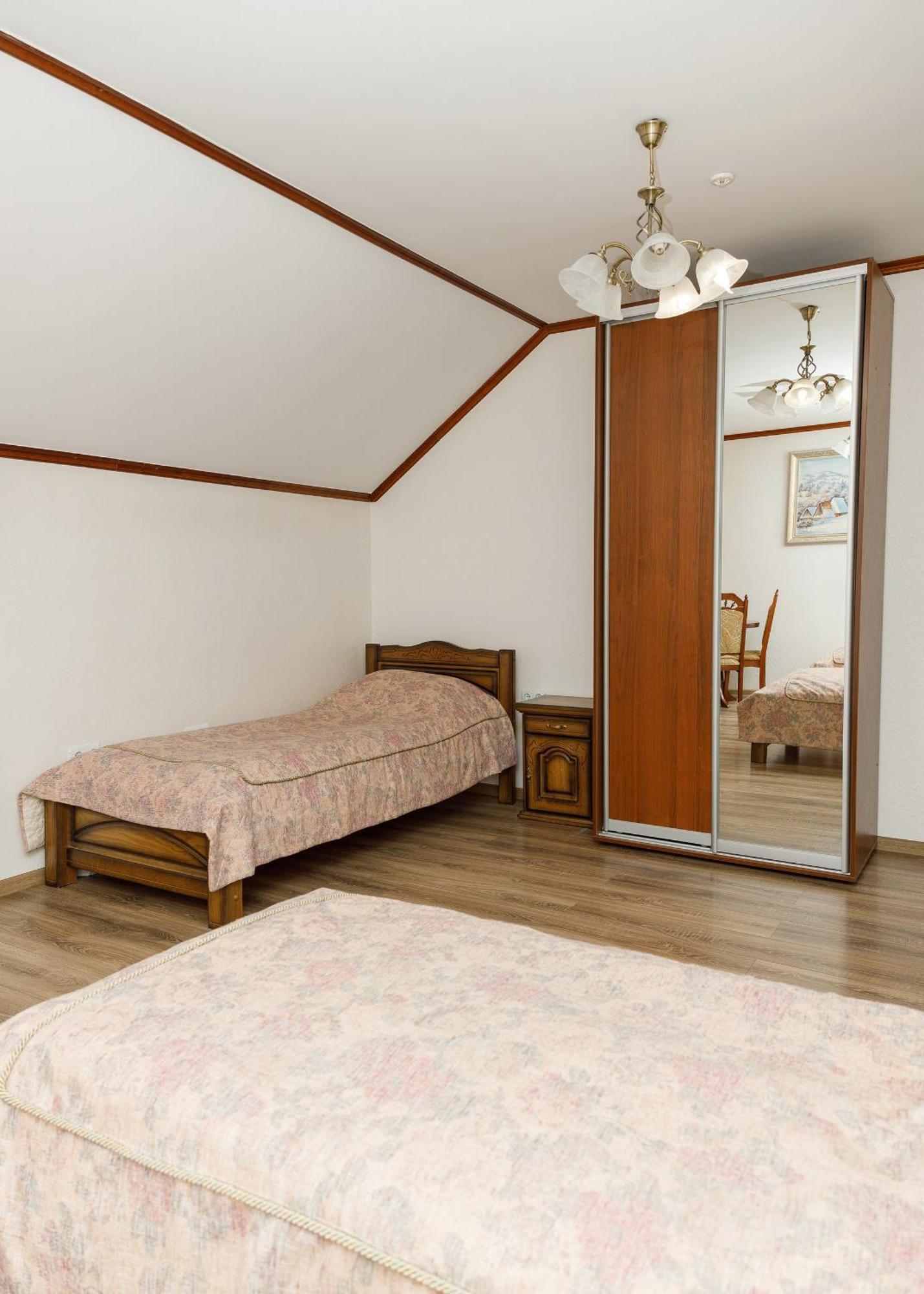 Hotel Gostyniy Dvir Synevir Synevyr Esterno foto
