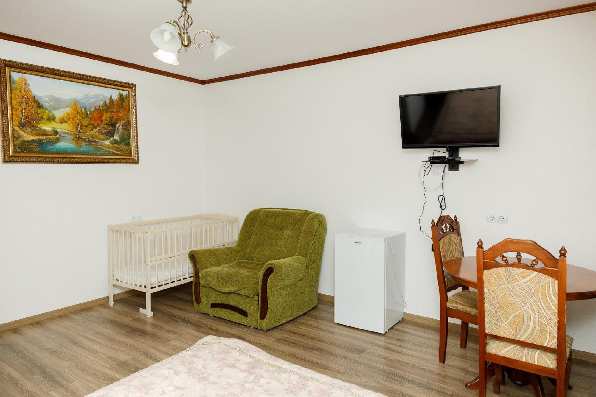 Hotel Gostyniy Dvir Synevir Synevyr Esterno foto